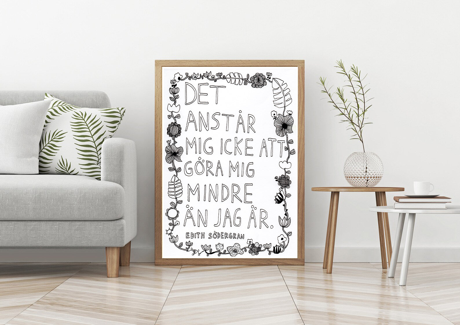 Onamning tukli jinsiy aloqasi VK: Yalangoch ayol mushukining egasi emas.